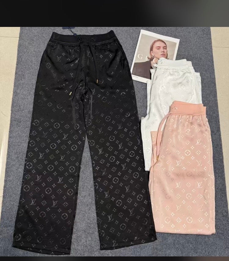 LV Silky and Comfortable Pants