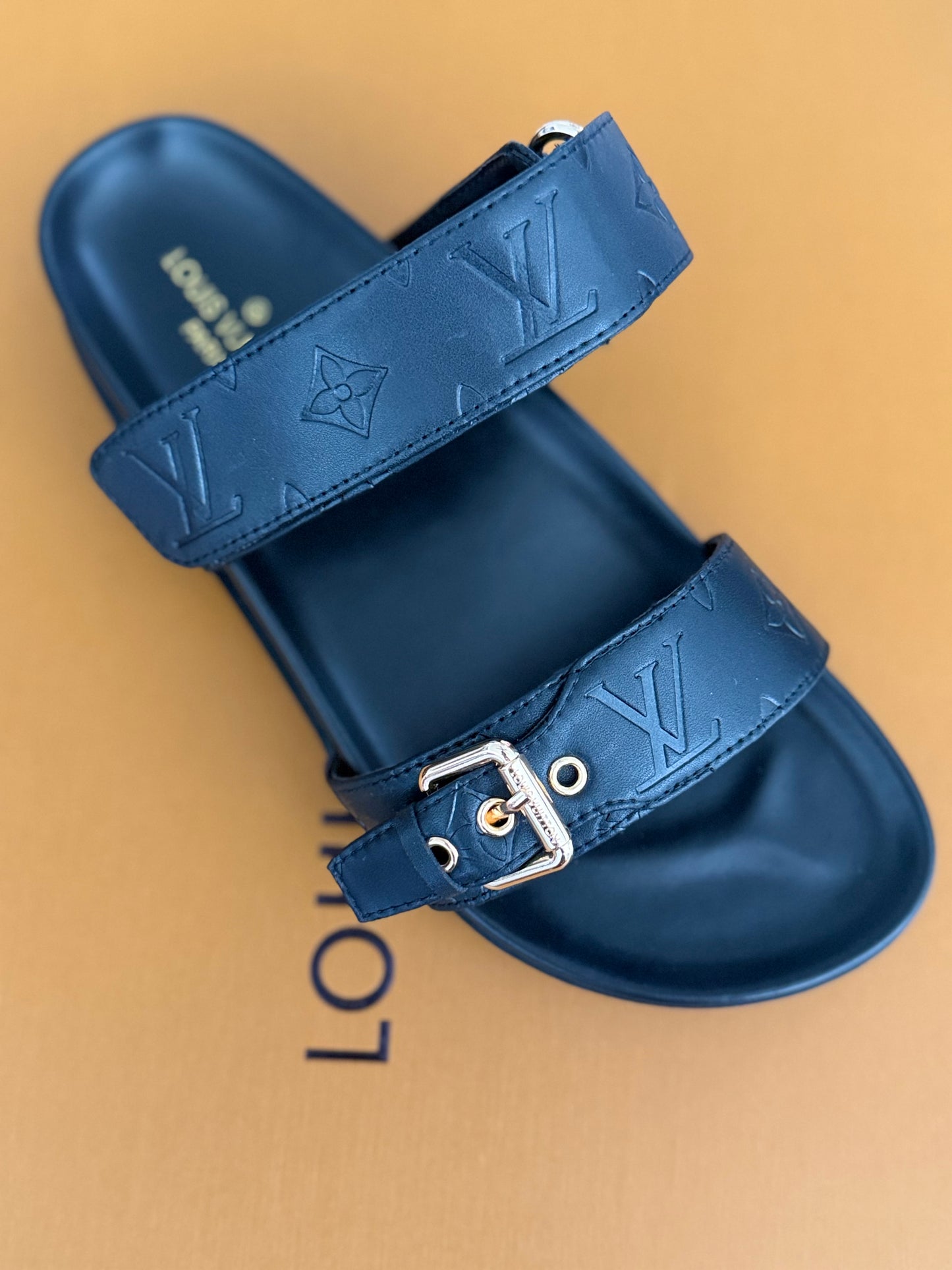 Sandals LV 2