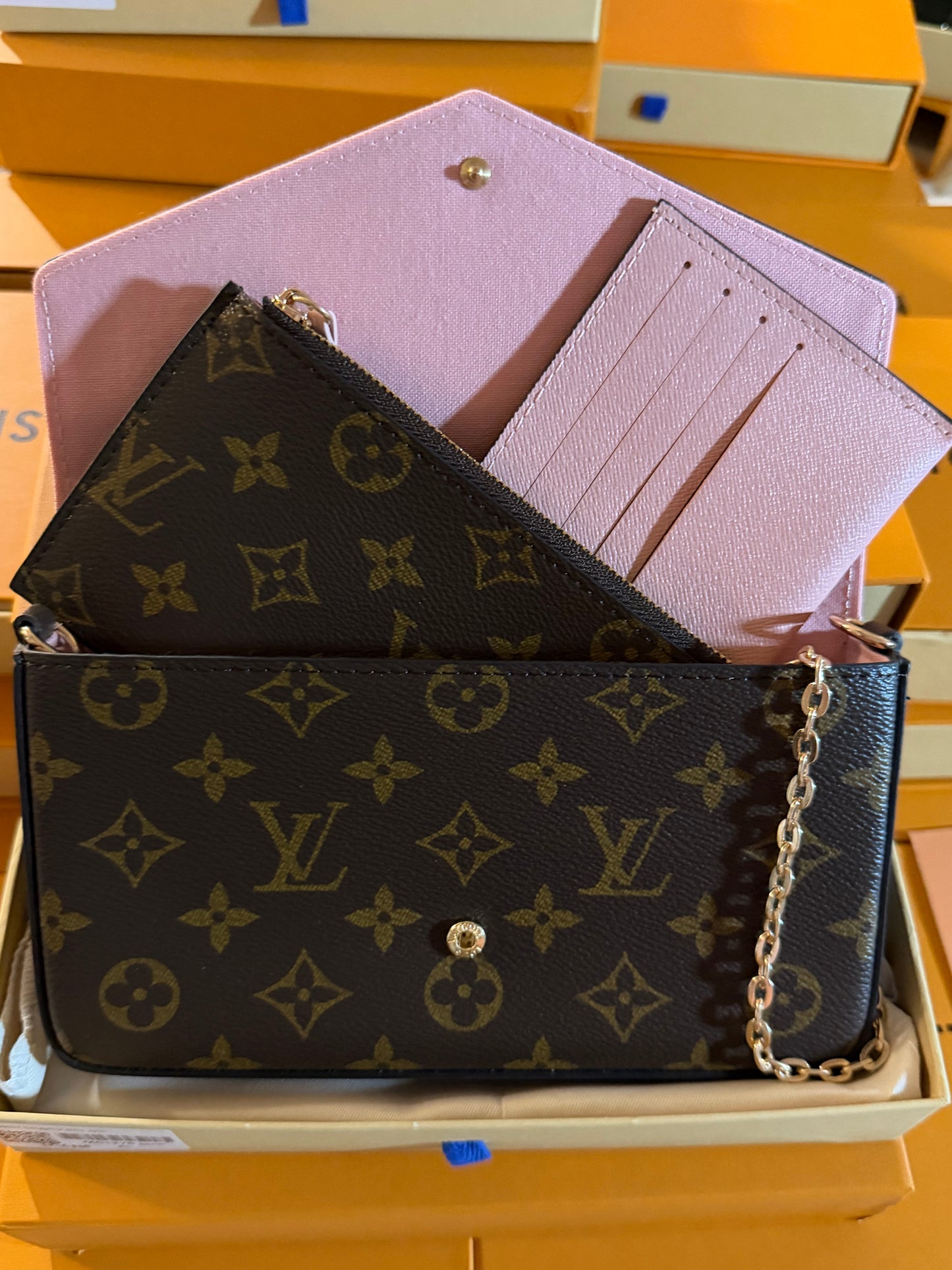 Envelope Bag LuiV Monogram